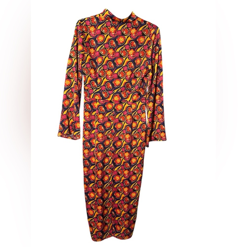 Nasty Gal Vibrant Long Sleeve Dress - Picture 3 of 7